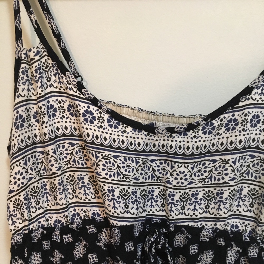 Pretty maxi dress.